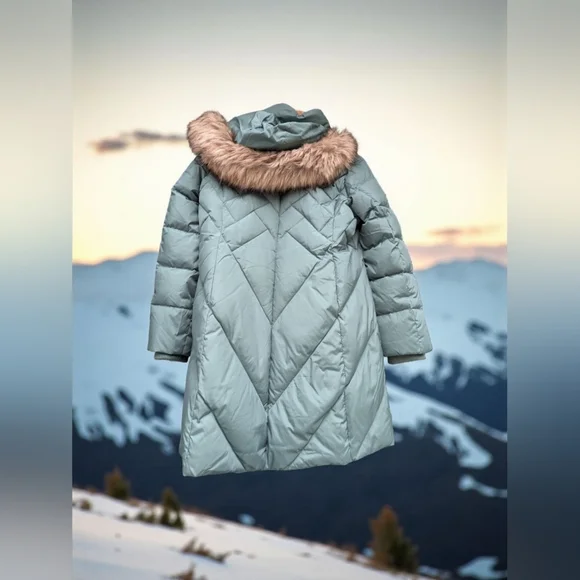 TOWER by London Fog Faux-Fur Hood Down-Fill CoatColor: Sage, Size: LARGE (EUC)
